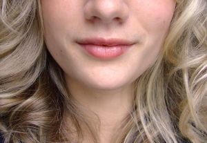 1079696_lips